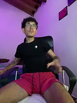 Chatroom XXX en direct de oreuk_dv