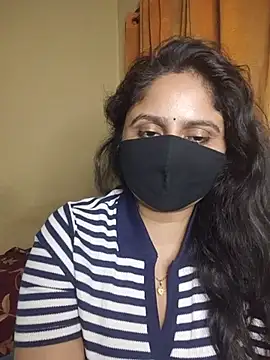 Sravvi499's Live XXX Chat