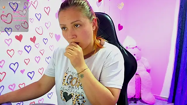 Tessawhisnton Chat XXX live