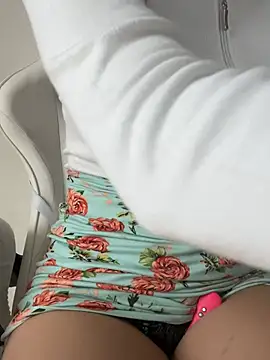 DulceMya Adlı Modelin Canlı XXX Sohbeti
