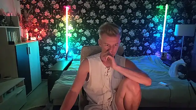 XXX chat uživo modela Vuitton
