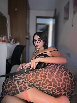 DulceLenns' Live XXX Chat