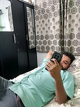 avi007p's Live XXX Chat