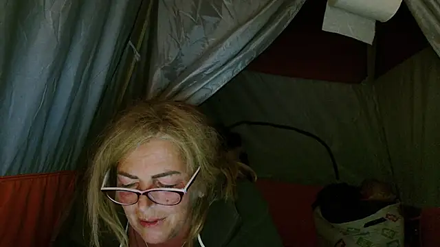 YulliaMilf's Webcam Show