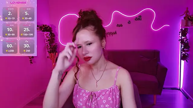 AuroraBabyDoll's Live XXX Chat