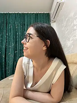 Chat XXX en directo de KaylaLewyss
