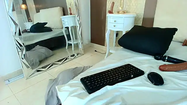 Tiifany_Baker – Naživo XXX chat