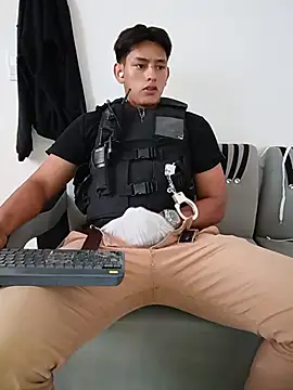 Hiroshi_Shen webkamerás műsora