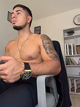 Živý XXX chat Dimitri_Colleman