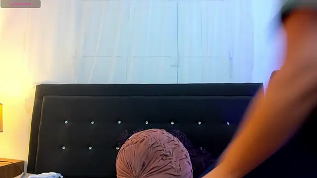 Lil_Aurora_ লাইভ XXX চ্যাট