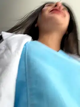 צ'אט XXX בשידור חי של CAROLINE__07