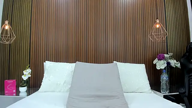 Velvet_Luxx élő XXX-chatje