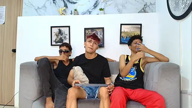 AVENGER_BOYS2026 Chat XXX in diretta