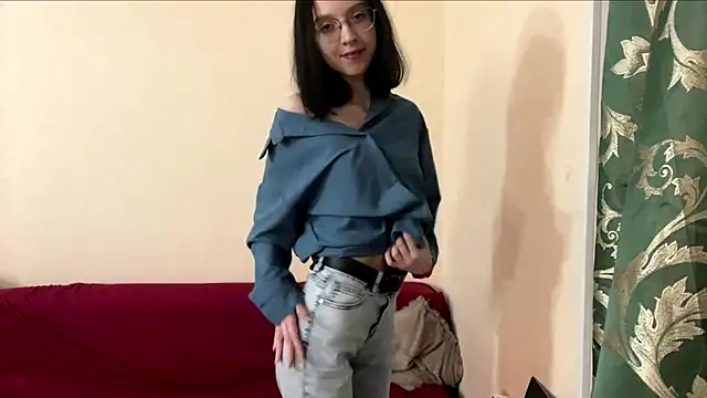EvaRavelle Adlı Modelin Canlı XXX Sohbeti