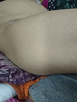 MoumitaaA_30's Live XXX Chat