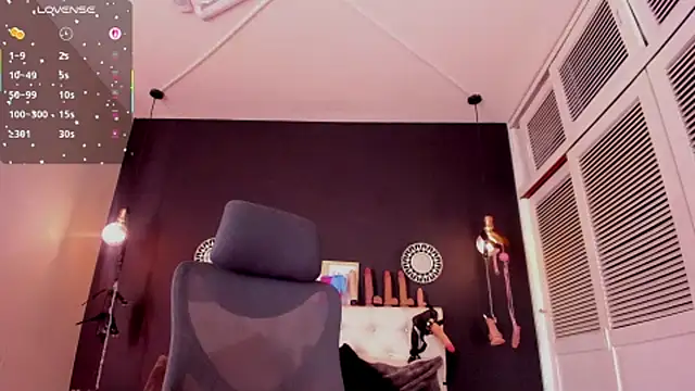 Eva_hot_1のライブXXXチャット