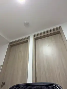 elizaferrer_'s Webcam Show