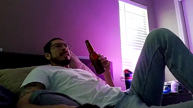 psil0cyb0rg's Live XXX Chat