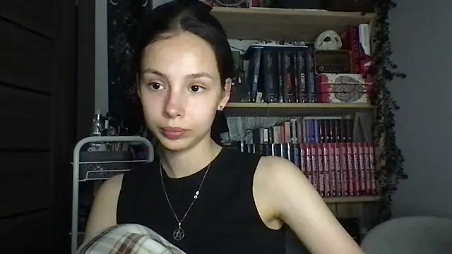 Yuna5343 Chat XXX in diretta
