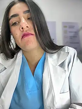 CAROLINE__07 Adlı Modelin Canlı XXX Sohbeti