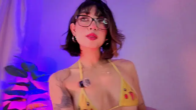 XXX chat uživo modela Sky_Rosee