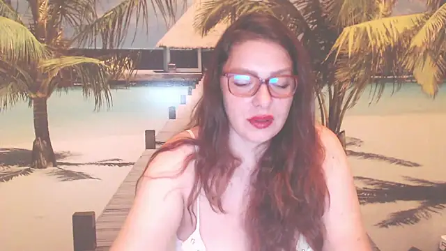 Queen__Natasha Adlı Modelin Canlı XXX Sohbeti