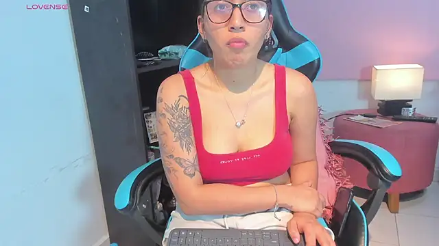 _maria_foxx_ Adlı Modelin Canlı XXX Sohbeti