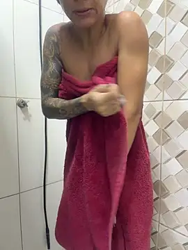 BiaDomeBiaDominatrix Adlı Modelin Canlı XXX Sohbeti