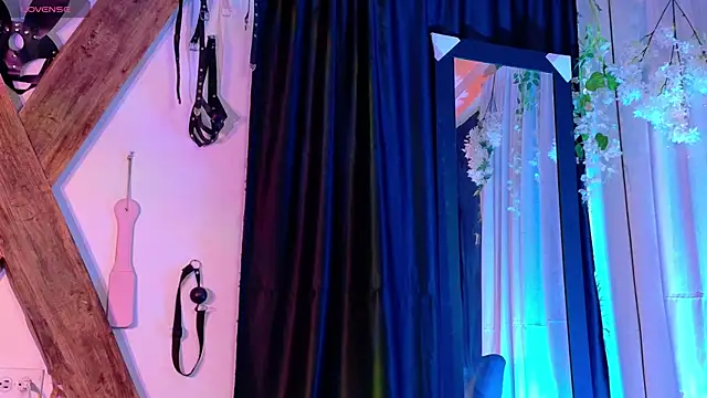 sativa_ live XXX chat
