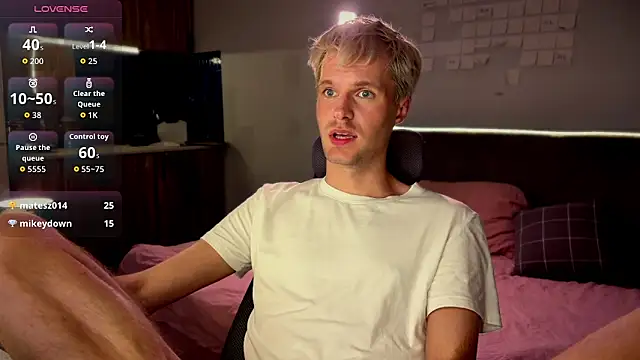 Leonnextdoor live XXX chat