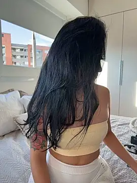 CATALINA_RESTREPOのライブXXXチャット