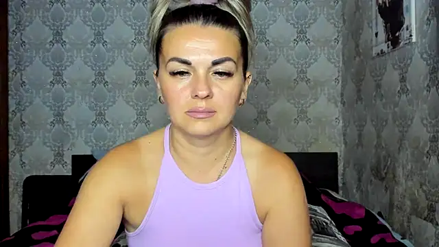 XXX chat uživo modela NicoletMoore
