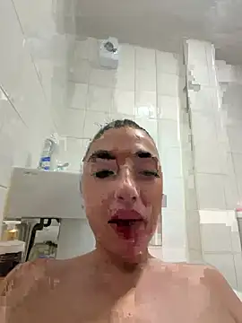 XXX chat uživo modela BellaTxx