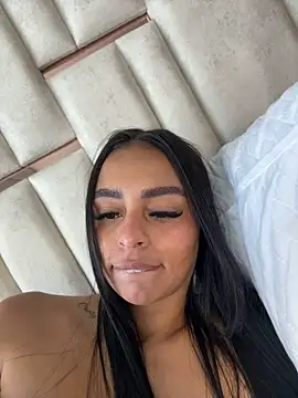 XXX chat uživo modela Alissssonferl_