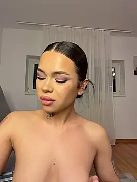 XXX chat uživo modela nickybenzz