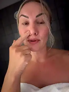 XXX chat uživo modela NastyMilf_