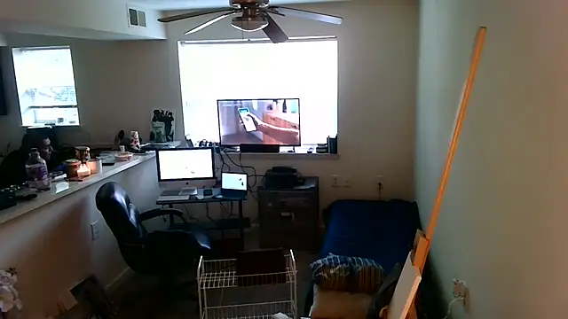 Q1357q Live XXX-Chat