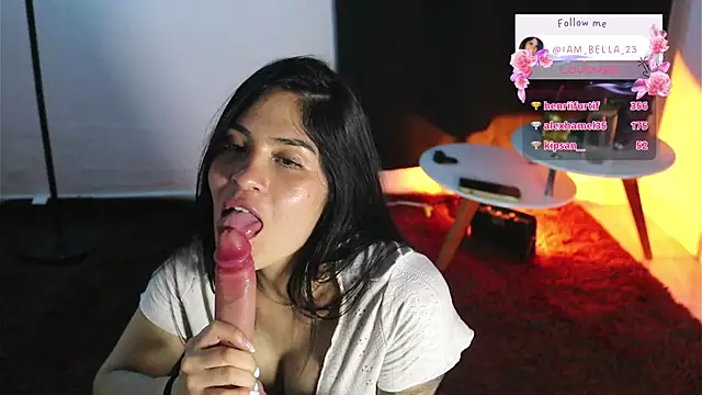 yourtoybella Chat XXX in diretta
