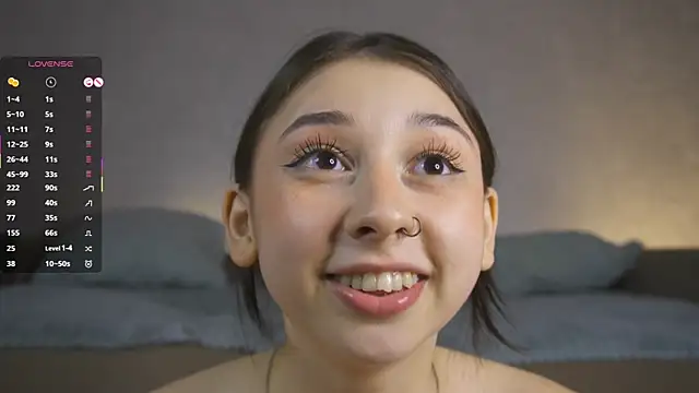 Sssonya Chat XXX in diretta