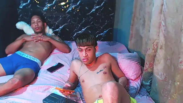 Chat XXX en directo de Wild_Squad