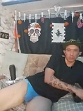 TuzdayG Pertunjukan Webcam