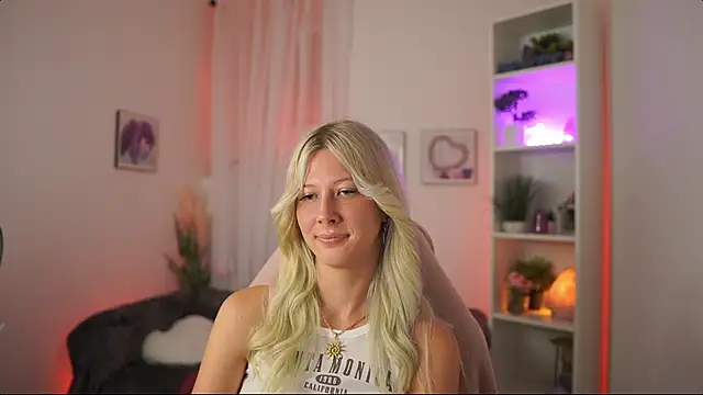 XXX chat uživo modela EmilySwann_