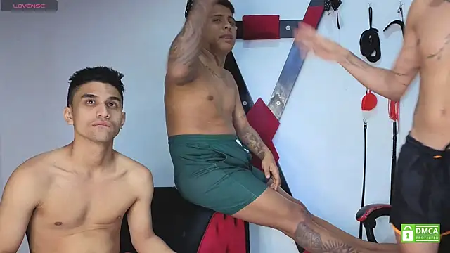 EliteBoysLive Live XXX Chat