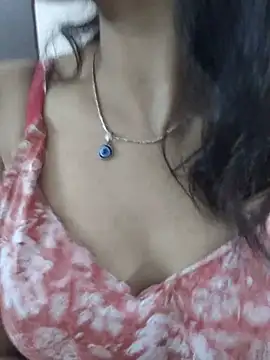 Ritika_jha01's Live XXX Chat