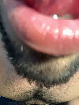 Czat XXX na żywo – Karim_mansur