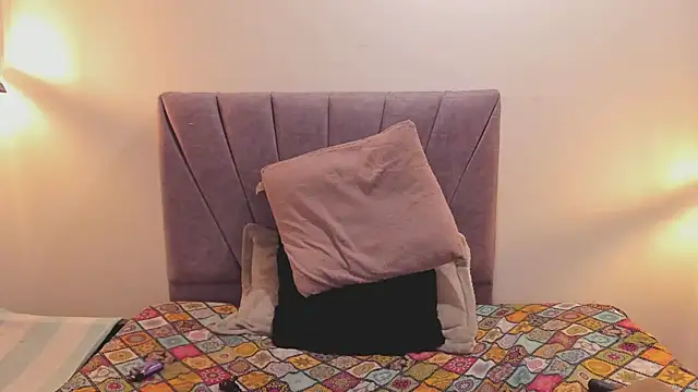 ScarletHoot_ Webcam Show