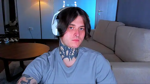 XXX chat uživo modela _torfin_