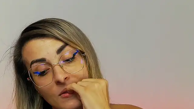 XXX chat uživo modela Tracyix