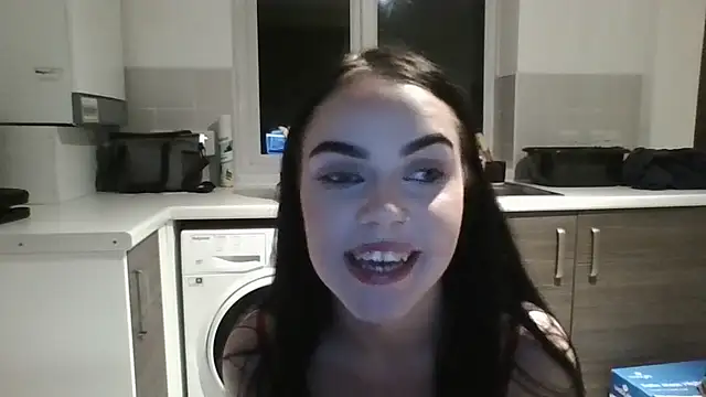 XXX chat uživo modela Quinn-18XX