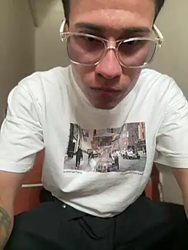 Chat XXX en directo de TavoHot_